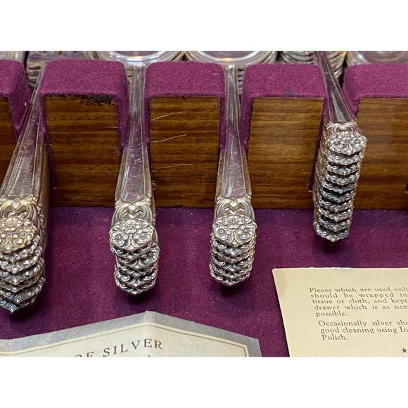 1847 Rogers Bros Silver Plate ETERNALLY YOURS Silverware Set 82 Pieces w Case - Picture 9 of 14